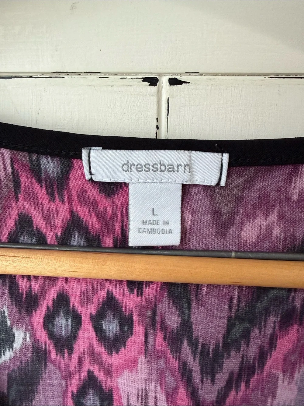 Dressbarn Y2K Pink & Black Ikat Empire Waist Top